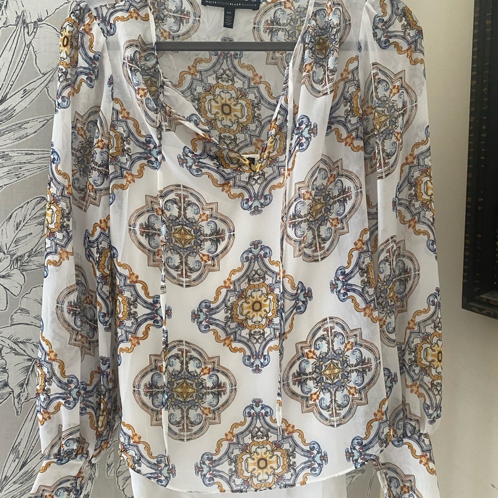 WHITE HOUSE BLACK MARKET WOMENS SIZE XS Blouse w/ White cami